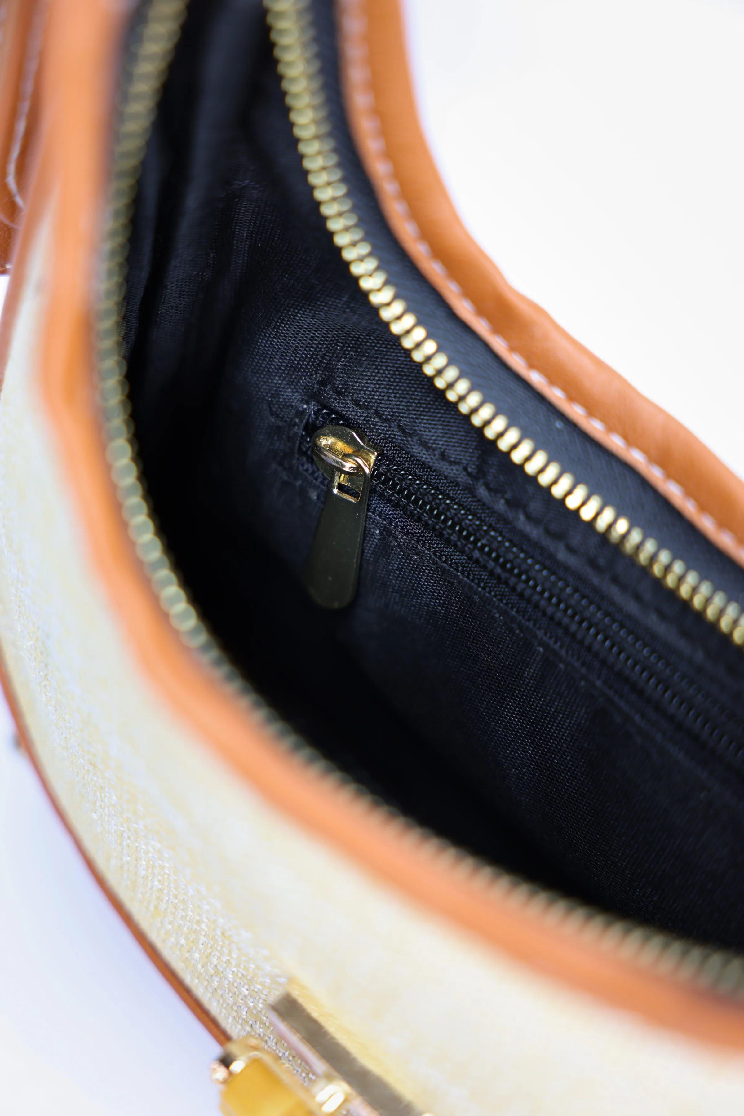Claire Mini Bag - Image 9