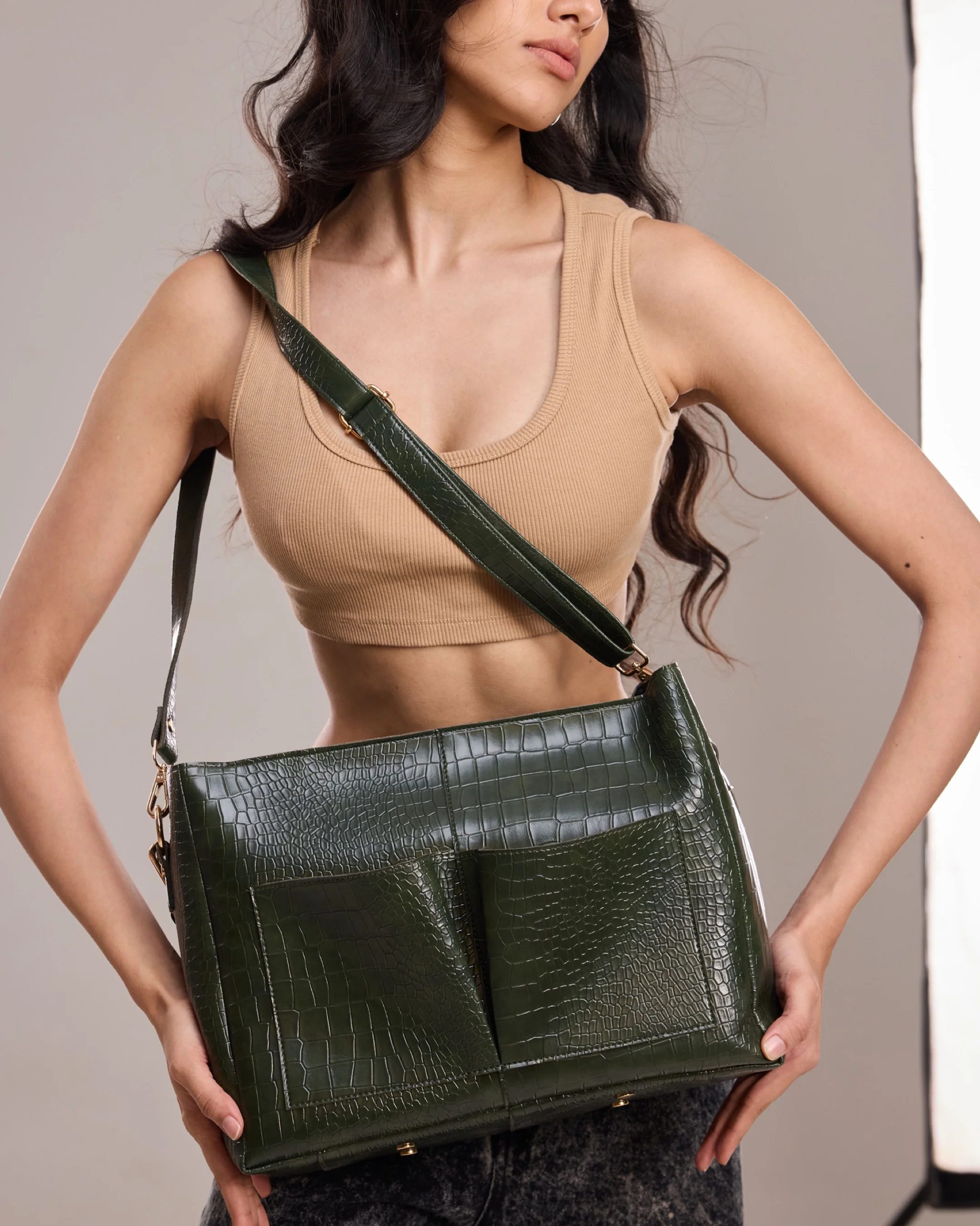 Croco Pocket Tote (Medium) - Image 16