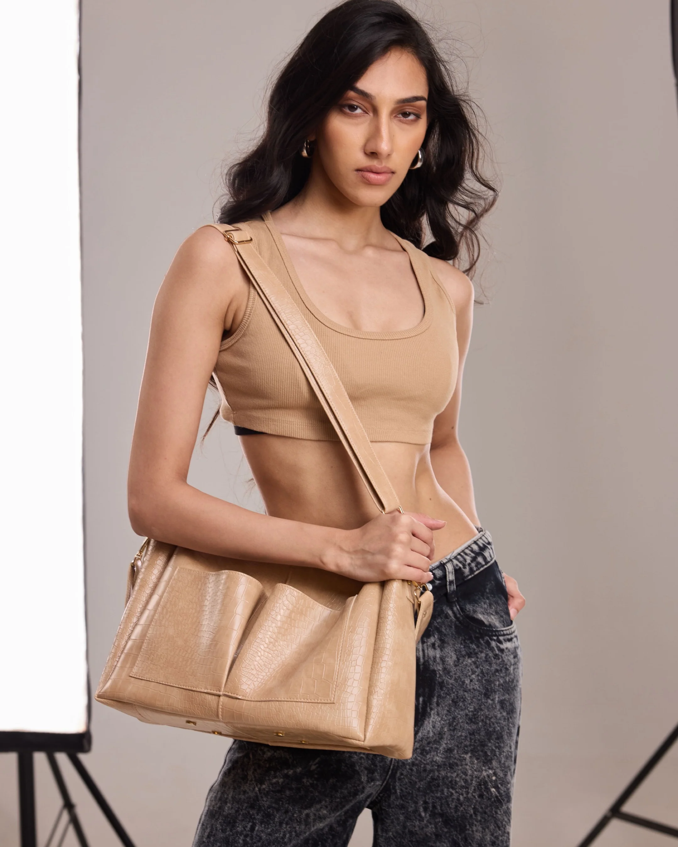 Croco Pocket Tote (Medium) - Image 18