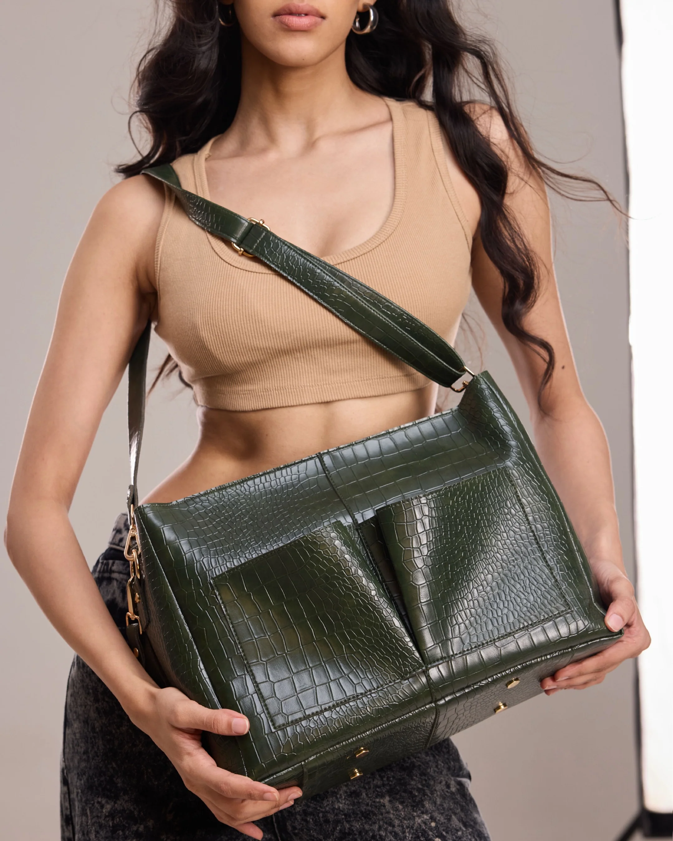 Croco Pocket Tote (Medium) - Image 3