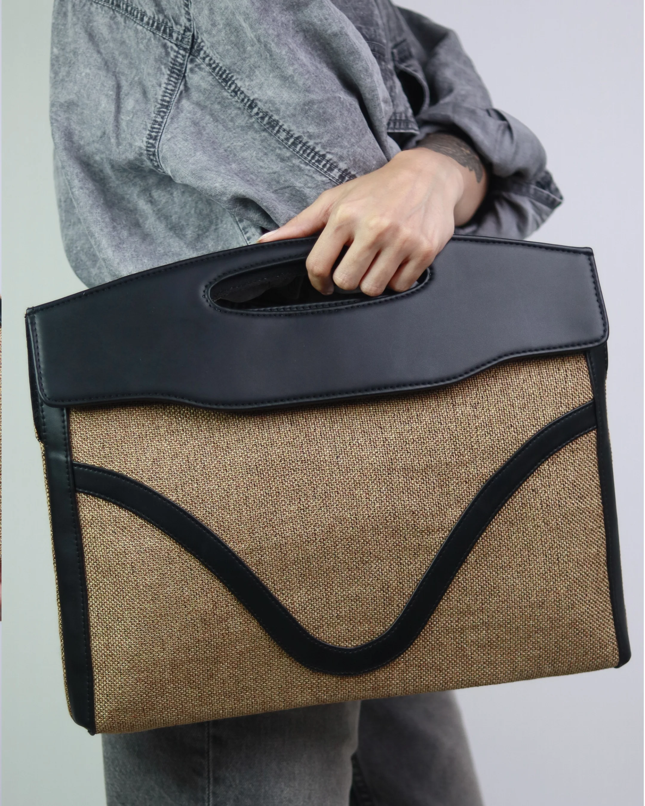 Dark Jute Laptop Sleeve - Image 6