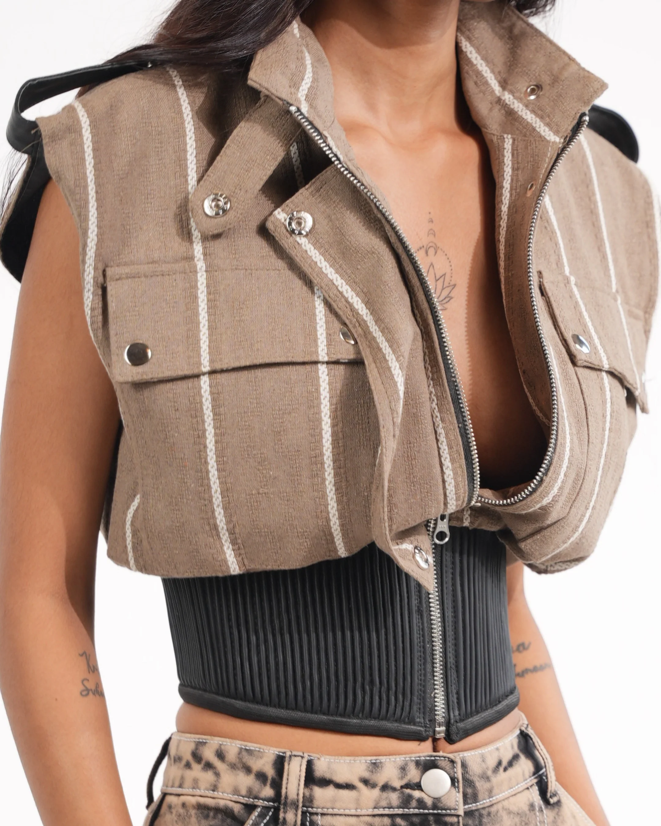 Pluto Jacquard Vest - Image 10