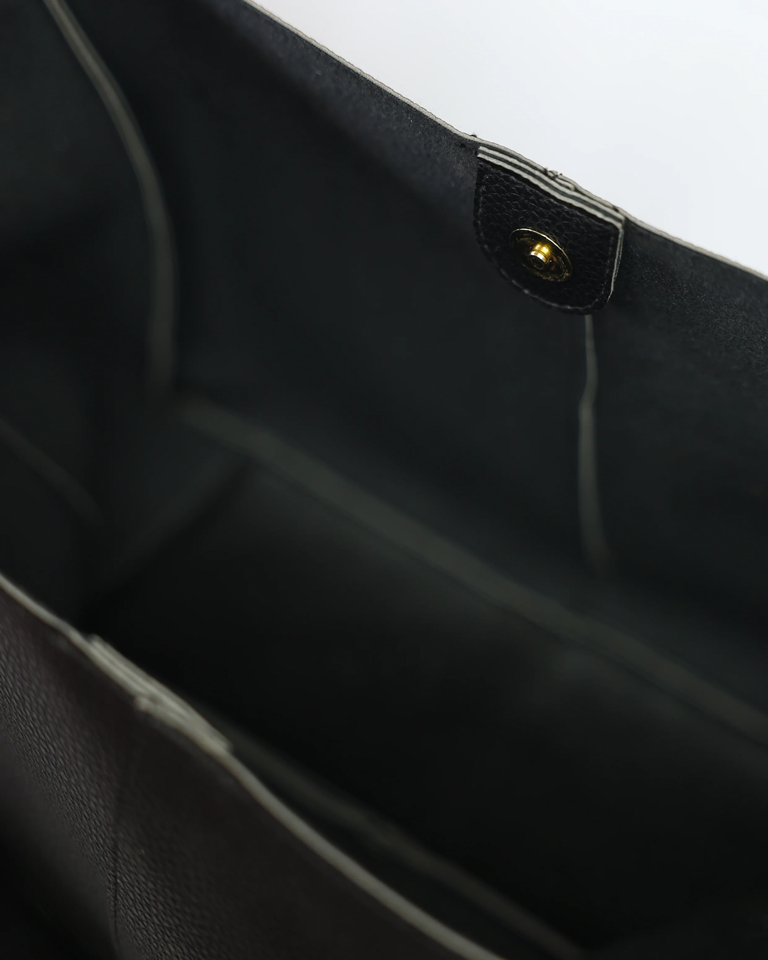 Pocket Tote - Image 17
