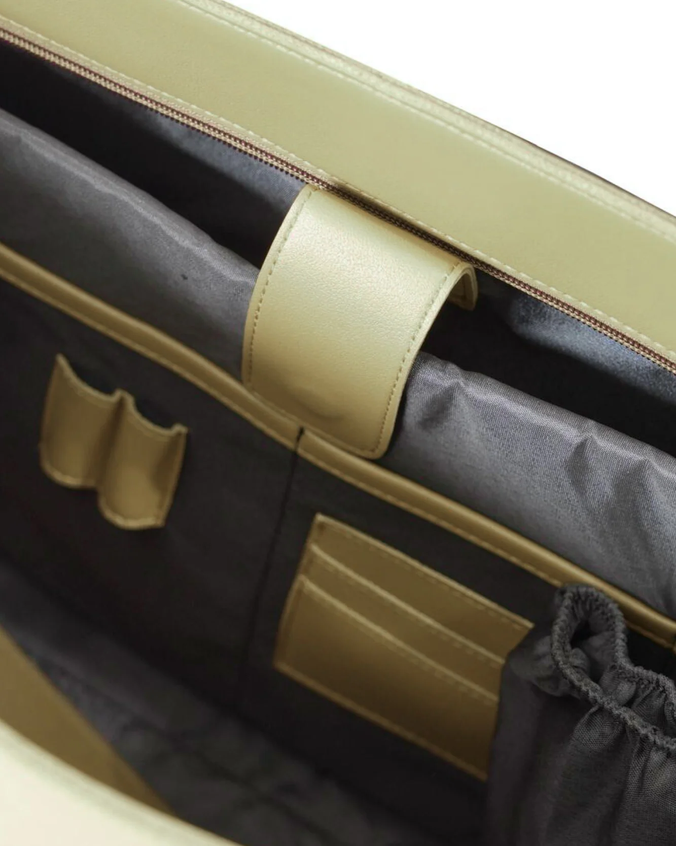 Pocket Tote 3.0 - Image 31