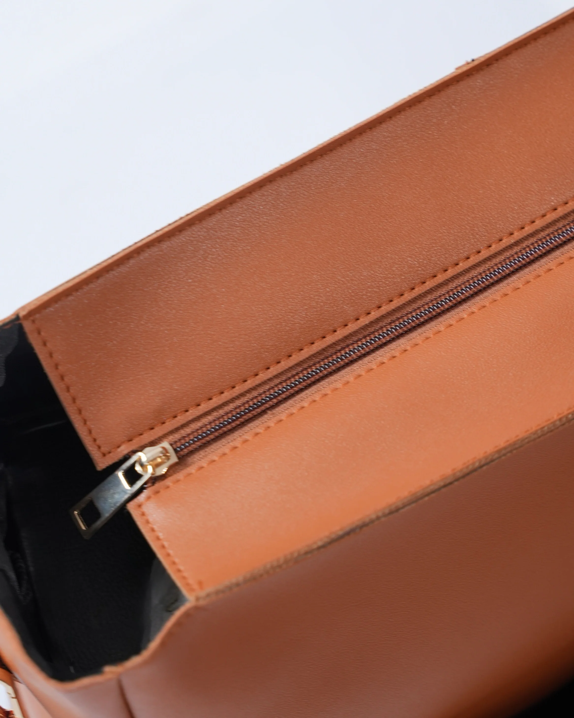 Pocket Tote 3.0 - Image 60