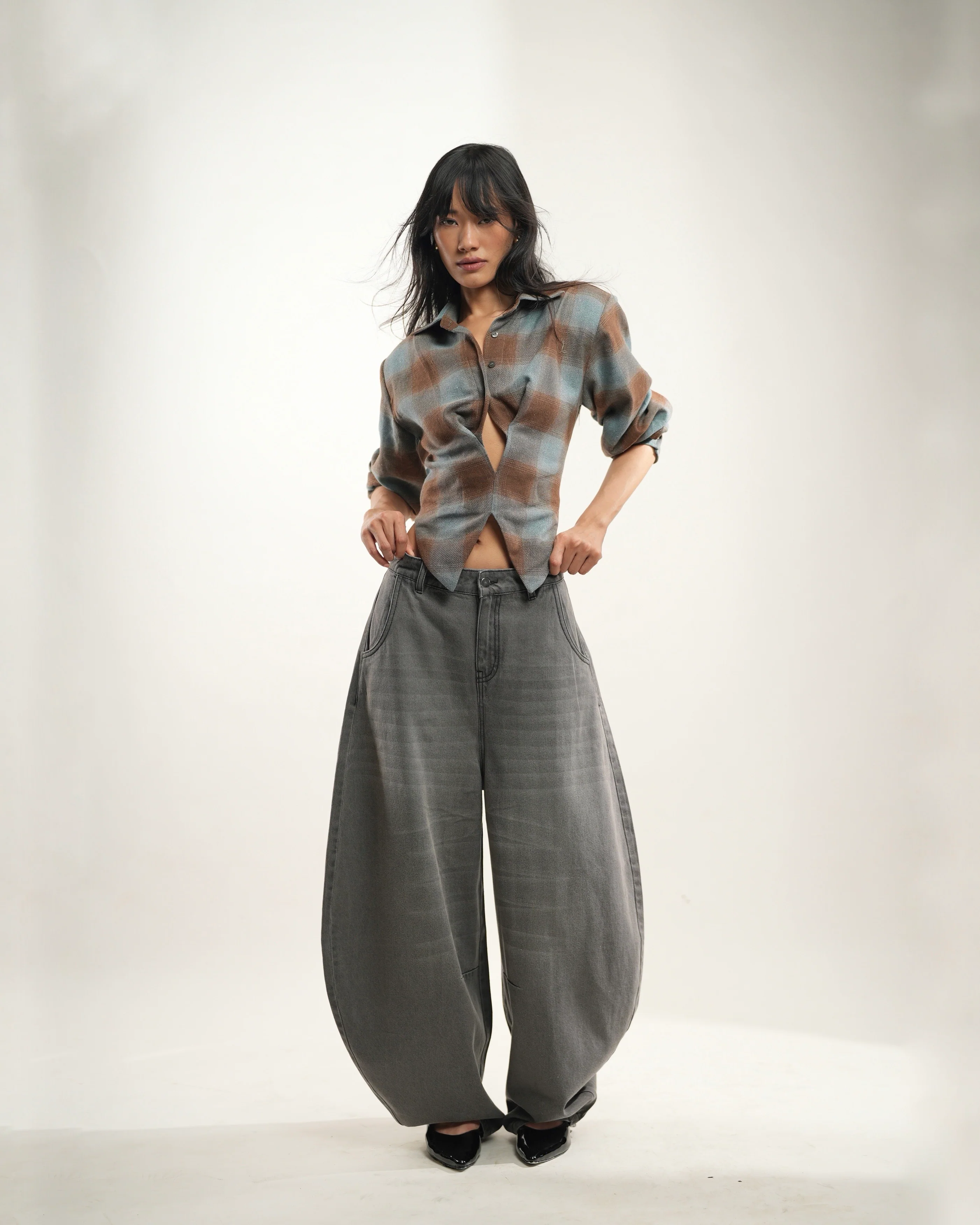 Barrel Cut Denim - Image 26