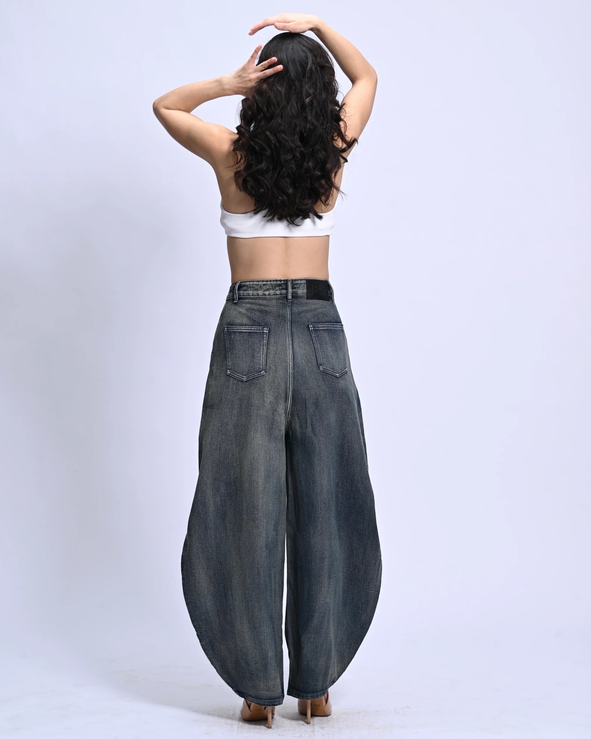 Barrel Cut Denim - Image 33